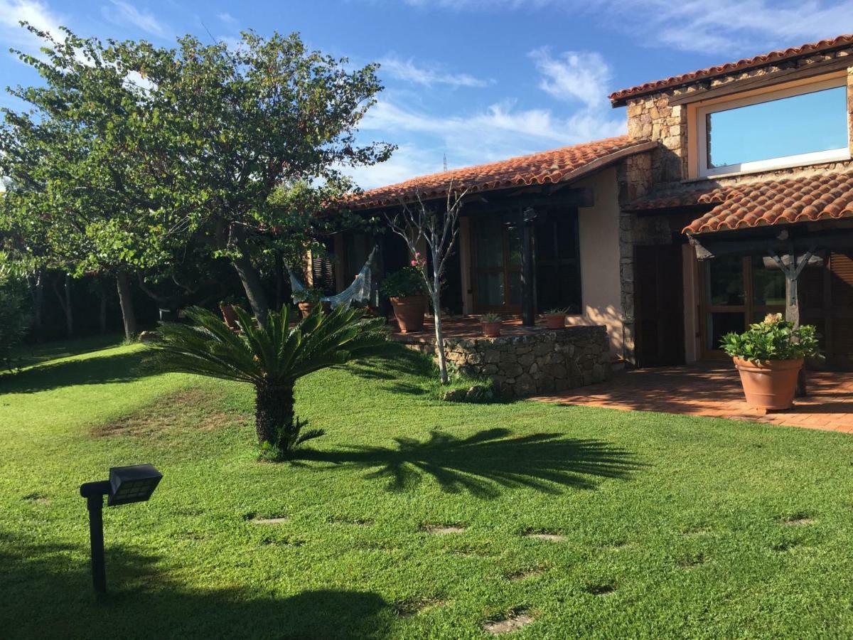 Villa Kate B&B Porto San Paolo  Eksteriør billede