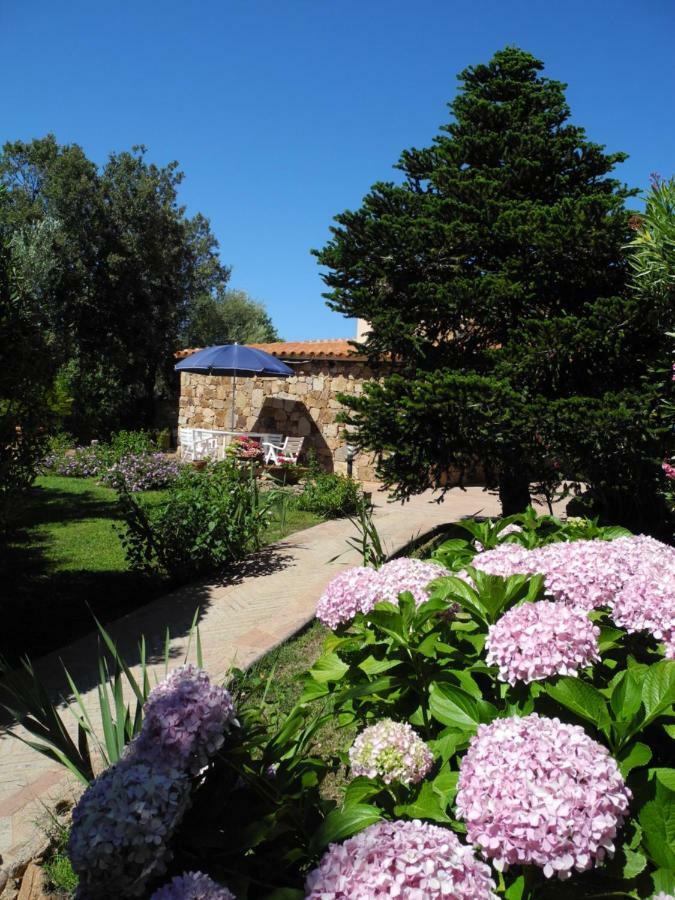 Villa Kate B&B Porto San Paolo  Eksteriør billede